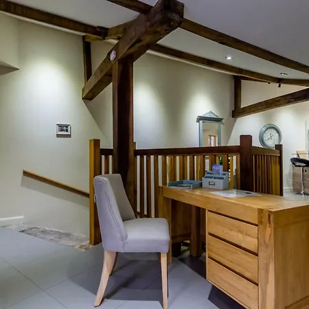 Minster Garden House *